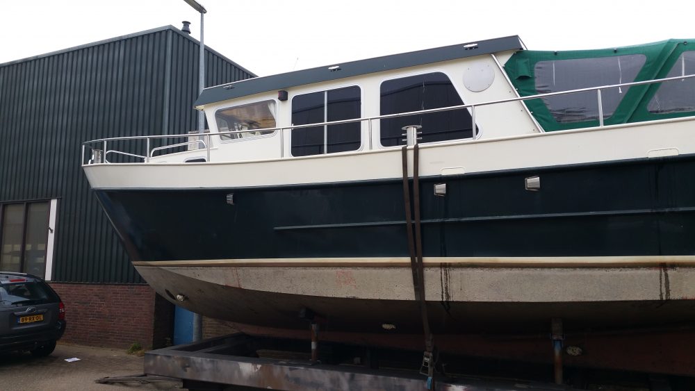 jachtbouw-verbouw-groene-motorboot1